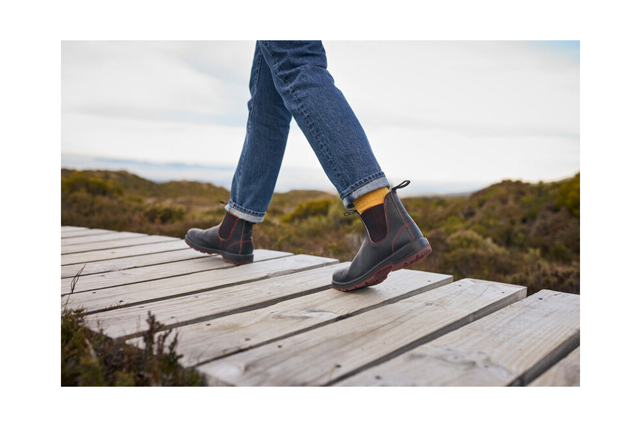 blundstone-2342-black-leather-chelsea-boot-herring-bone image 4