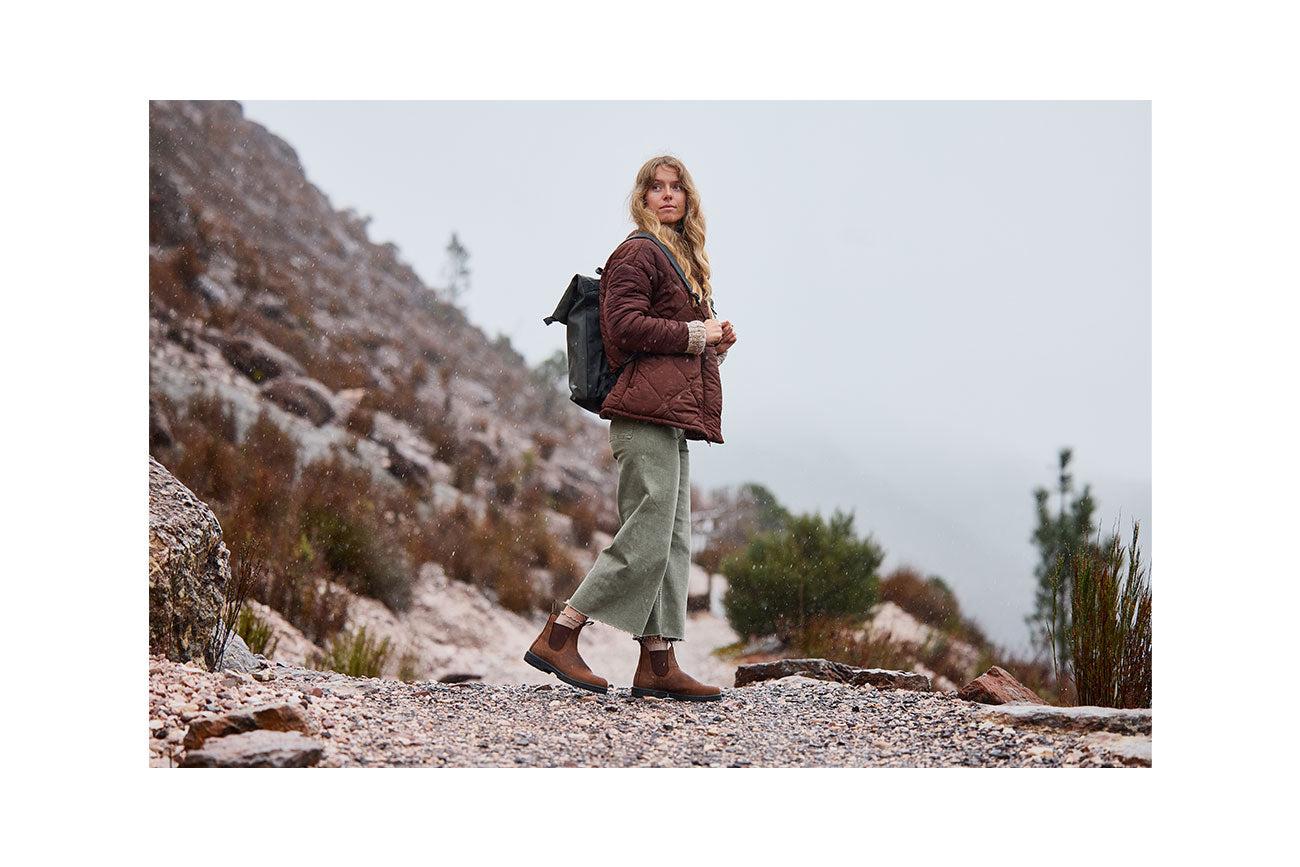blundstone-2544-teak-oiled-nubuck-classic-chelsea-boot image 4