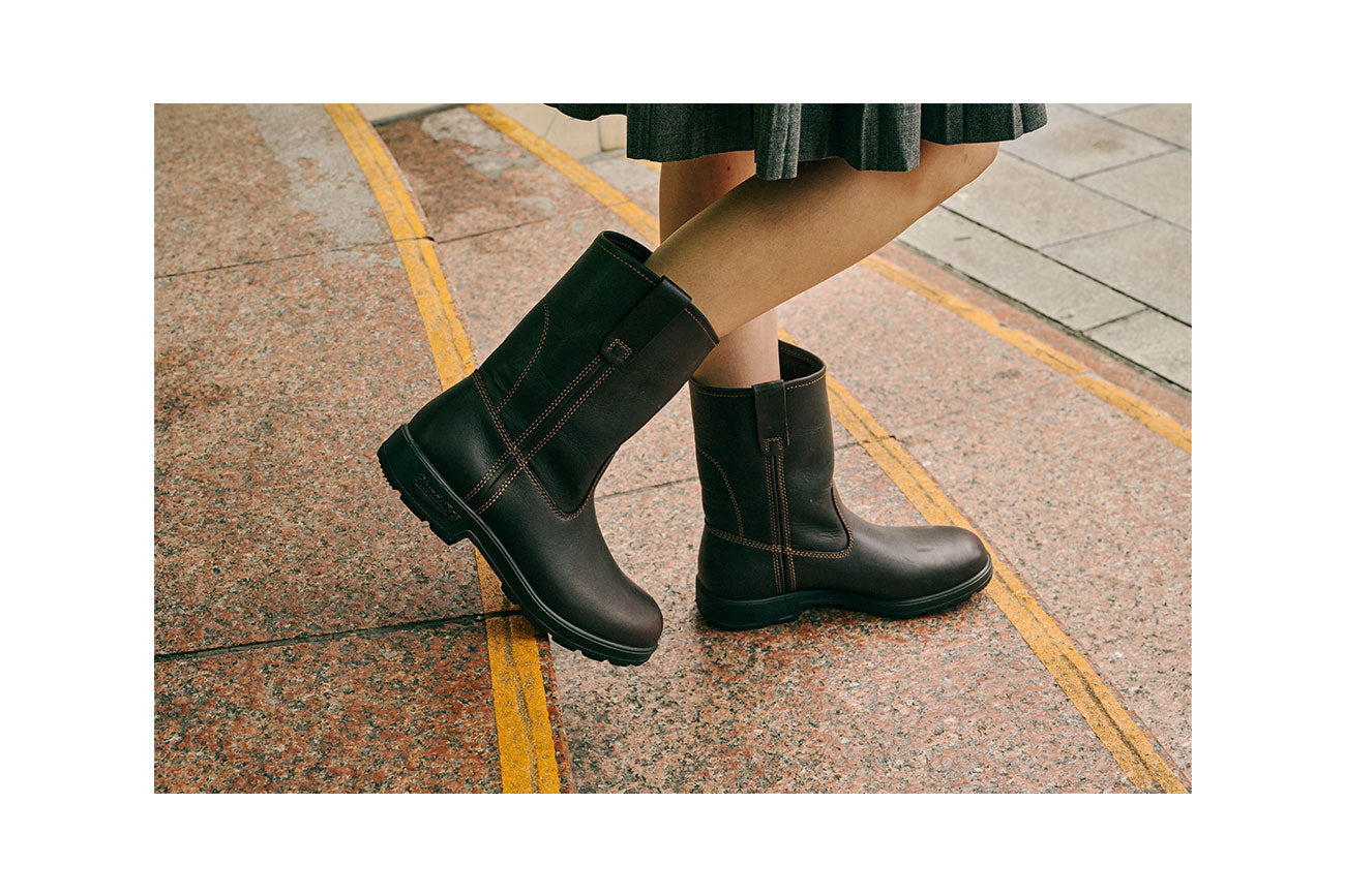 blundstone-2528-claret-oiled-leather-rigger-boot image 4