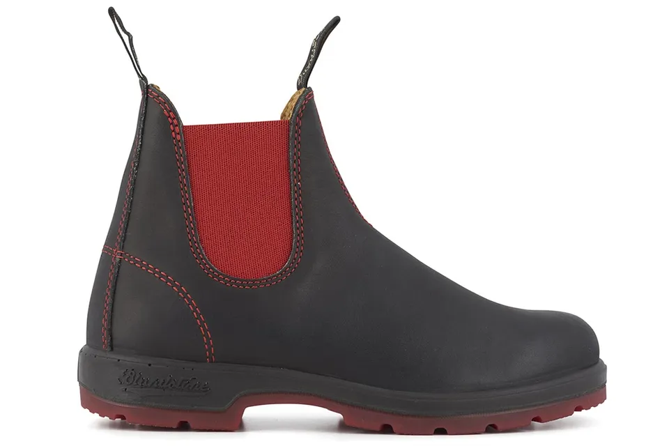 blundstone-1316-classics-chelsea-boot-black-red image 1