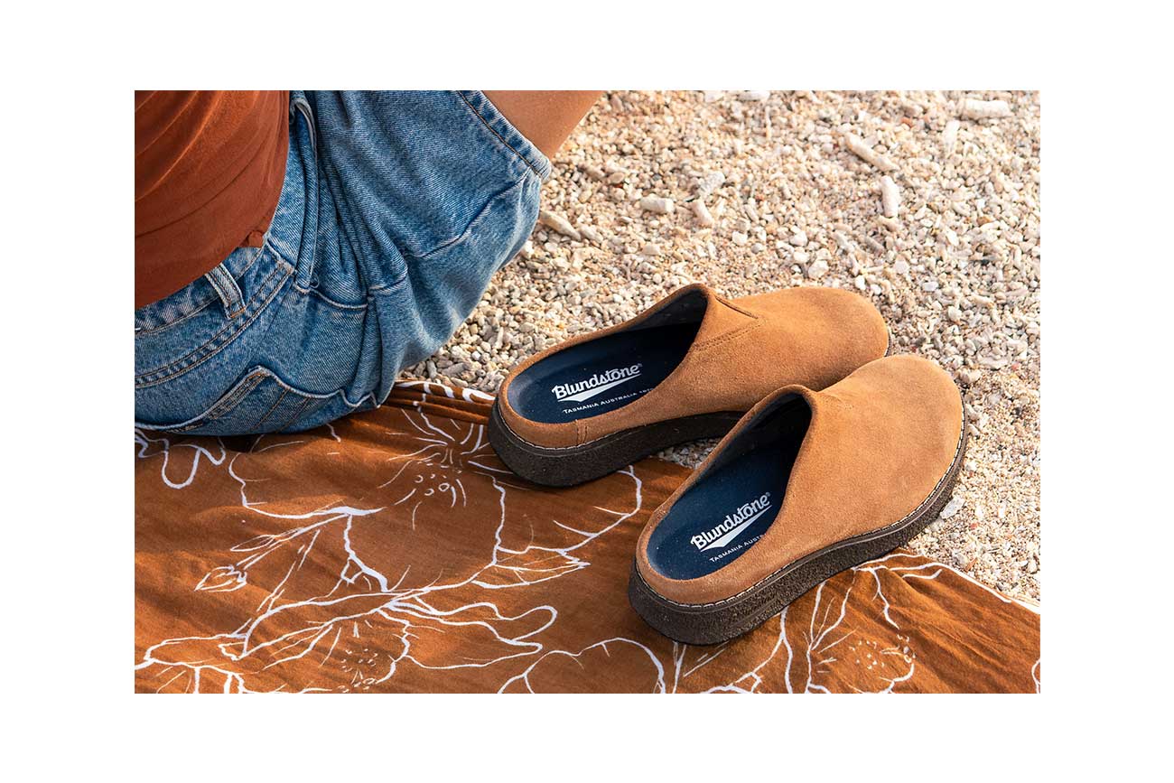 blundstone-2686-aerocork-clog-sahara-tan-suede-slip-on image 3